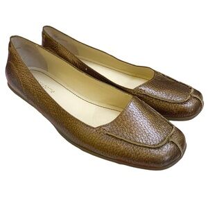 Liz Claiborne flats Ashlee gold brown leather loafers size 7